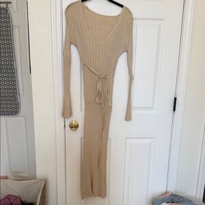 Chic Long Sleeve Ribbed Knit Dress in Tan